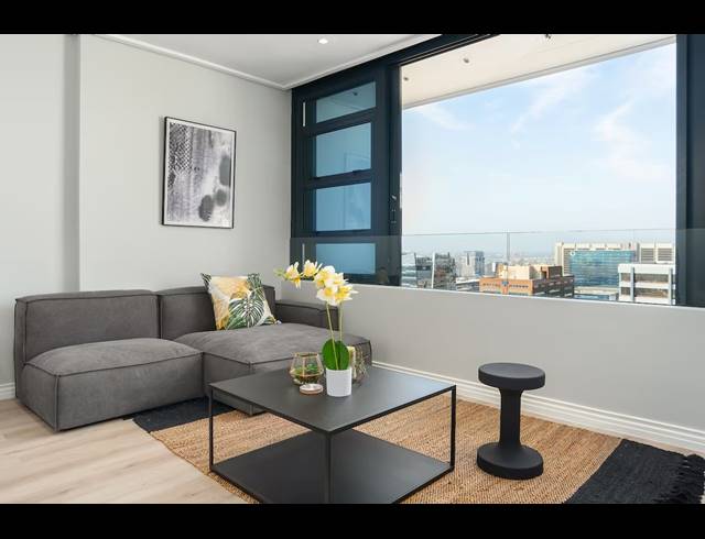 0.5 BEDROOM APARTMENT FOR SALE IN CAPE TOWN CITY CENTRE